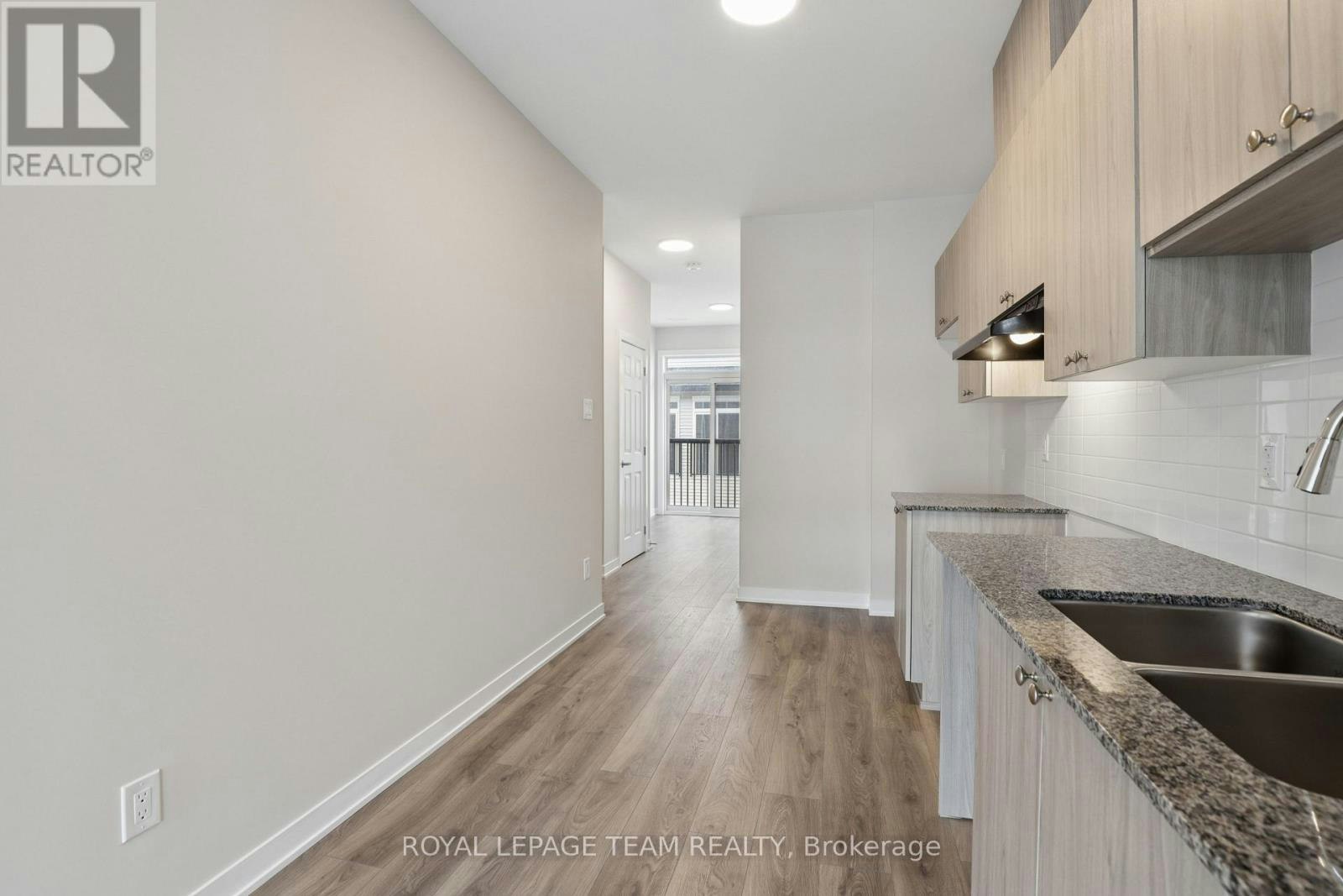 808 Utopie Private, Ottawa, ON, K1W 0Y4 - 15