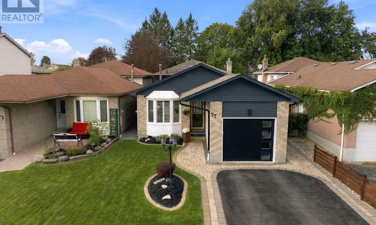 77 Hialeah Crescent