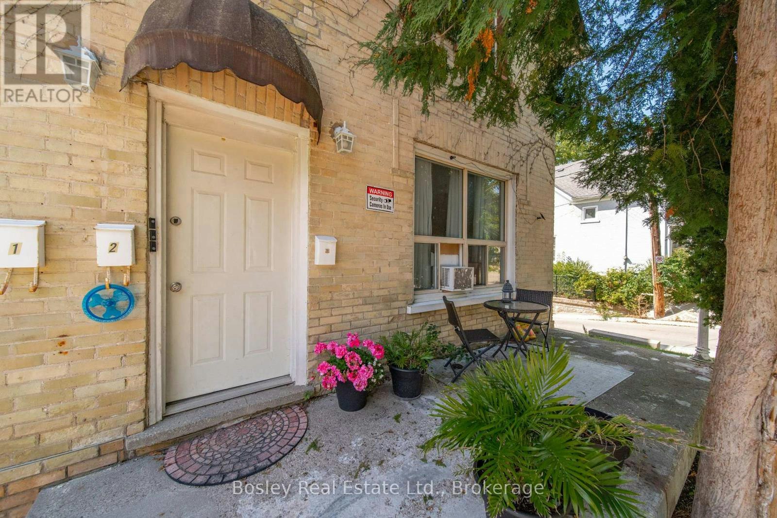 1-63 St George Street, Kitchener, ON, N2G 2T1 - 2