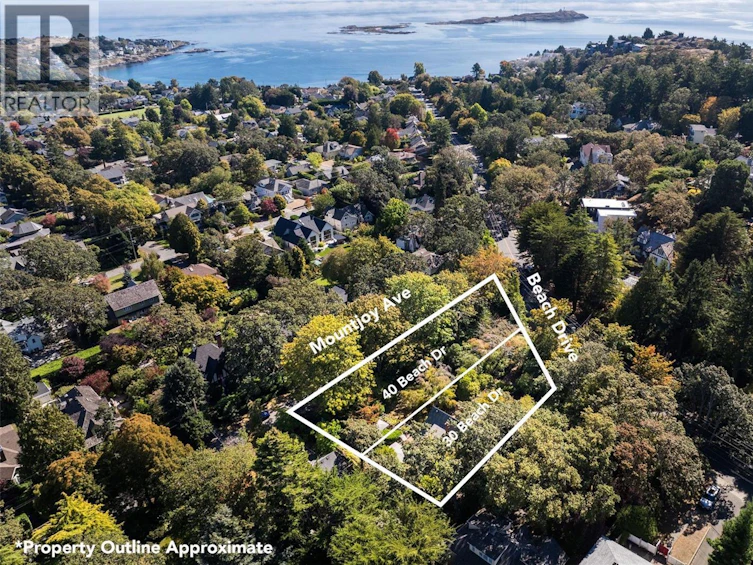 30 Beach Drive, Oak Bay, BC, V8S 2L2 - 2