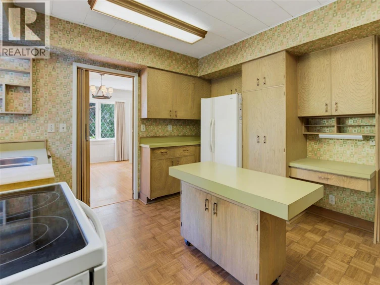 30 Beach Drive, Oak Bay, BC, V8S 2L2 - 16