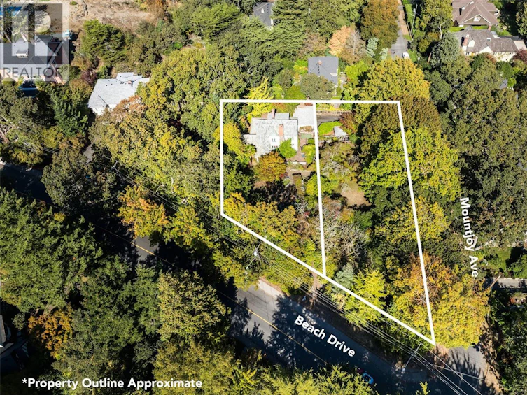 30 Beach Drive, Oak Bay, BC, V8S 2L2 - 3