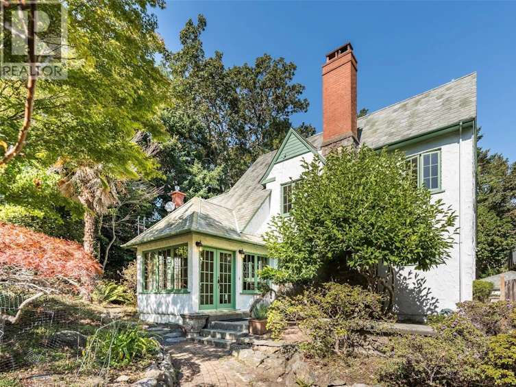 30 Beach Drive, Oak Bay, BC, V8S 2L2 - 5