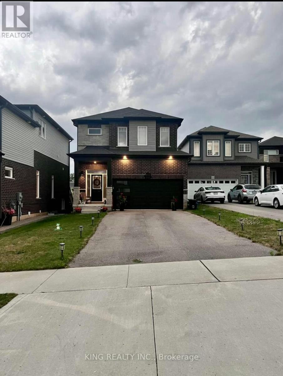 925 Tartan Court, Kitchener, ON, N2R 0N2