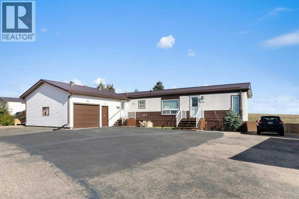 195 Fairchild Street SW, Medicine Hat, AB, T1A 7Z6