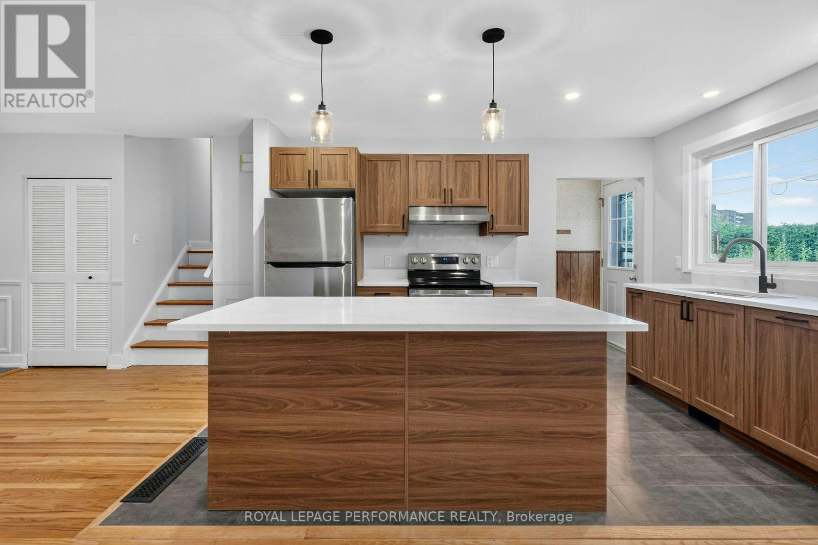 2337 Samuel Drive, Ottawa, ON, K1G 3C3 - 13