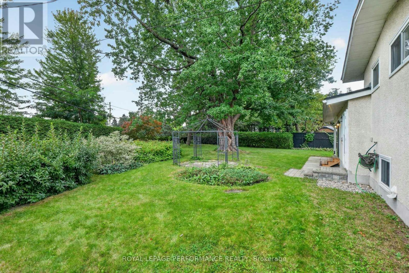 2337 Samuel Drive, Ottawa, ON, K1G 3C3 - 47