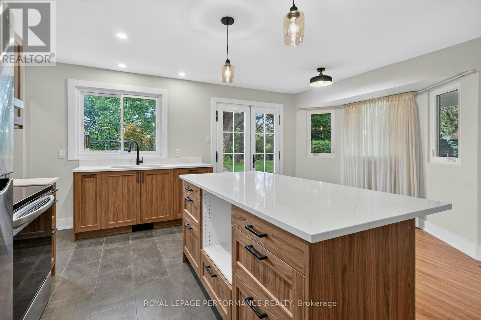 2337 Samuel Drive, Ottawa, ON, K1G 3C3 - 20