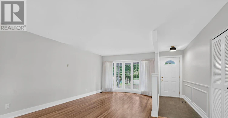 2337 Samuel Drive, Ottawa, ON, K1G 3C3 - 4
