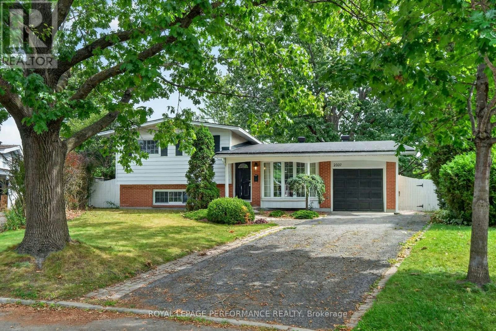 2337 Samuel Drive, Ottawa, ON, K1G 3C3