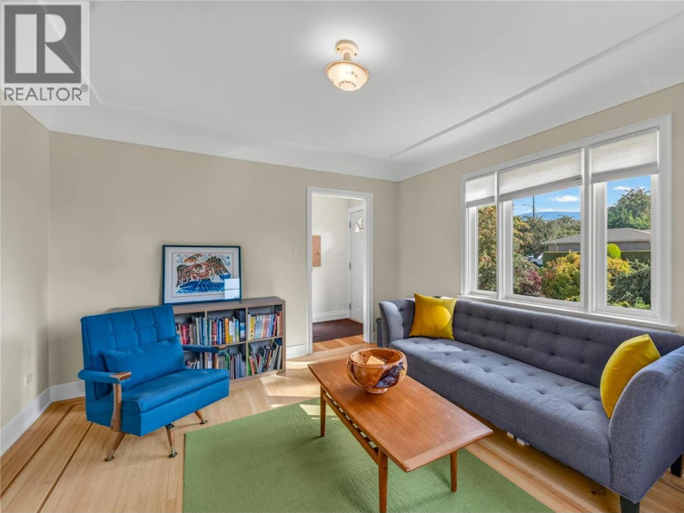 913 Moosejaw Street, Penticton, BC, V2A 5T5 - 2