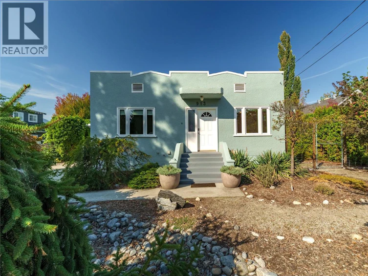 913 Moosejaw Street, Penticton, BC, V2A 5T5