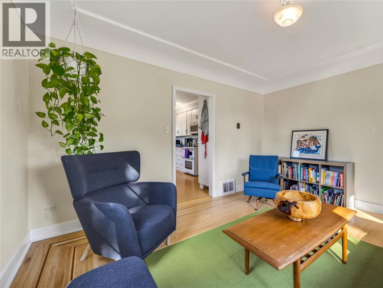 913 Moosejaw Street, Penticton, BC, V2A 5T5 - 3