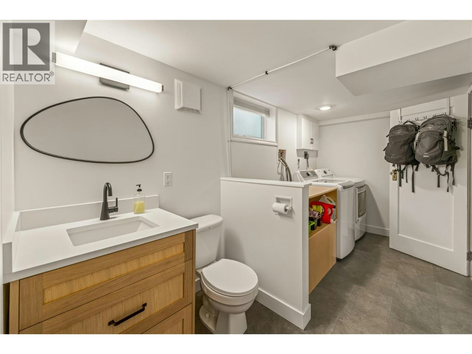 913 Moosejaw Street, Penticton, BC, V2A 5T5 - 10