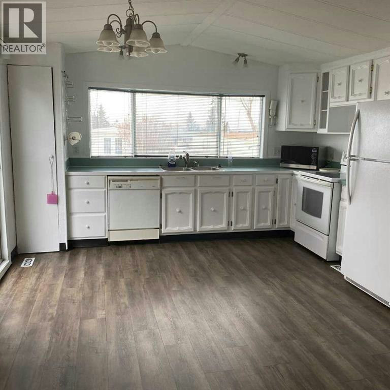 9738 119a Avenue, Grande Prairie, AB, T8V 5H7 - 2