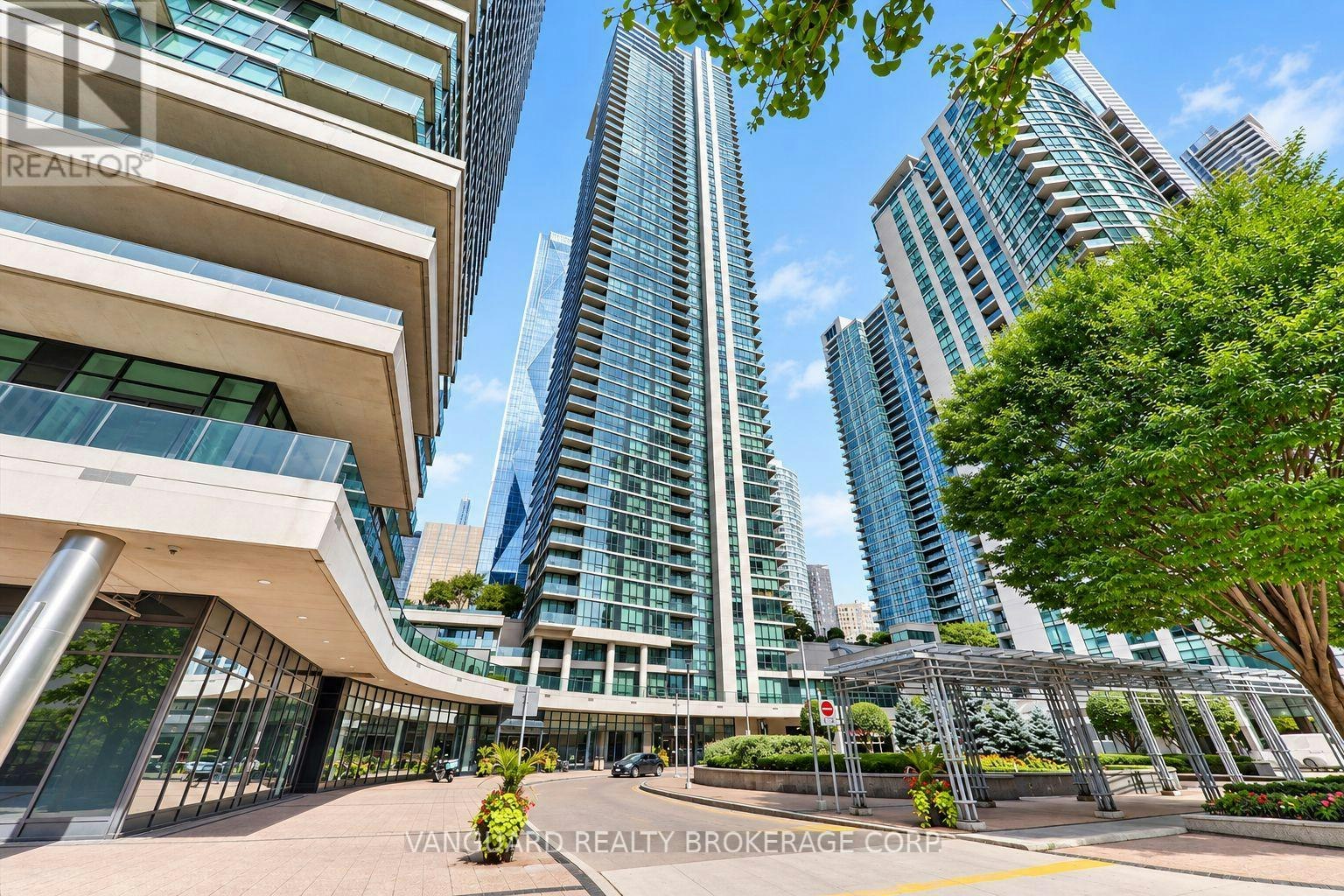 5104-16 Harbour Street, Toronto, ON, M5J 2C7