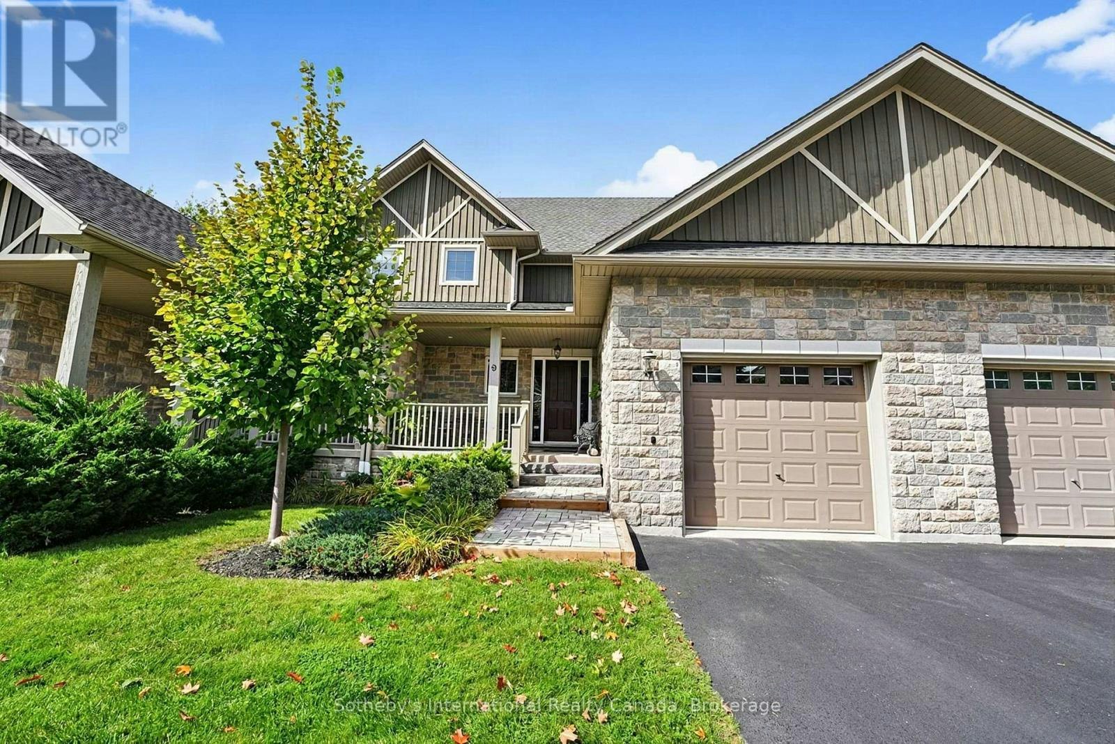 9 Meadowbrook Lane, Blue Mountains, ON, N0H 2P0