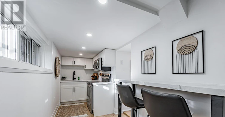 LOWER-101 Oakcrest Avenue, Toronto, ON, M4C 1B4 - 11
