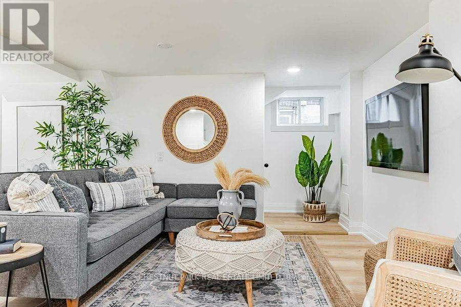 LOWER-101 Oakcrest Avenue, Toronto, ON, M4C 1B4 - 4