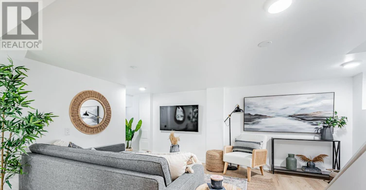 LOWER-101 Oakcrest Avenue, Toronto, ON, M4C 1B4 - 5