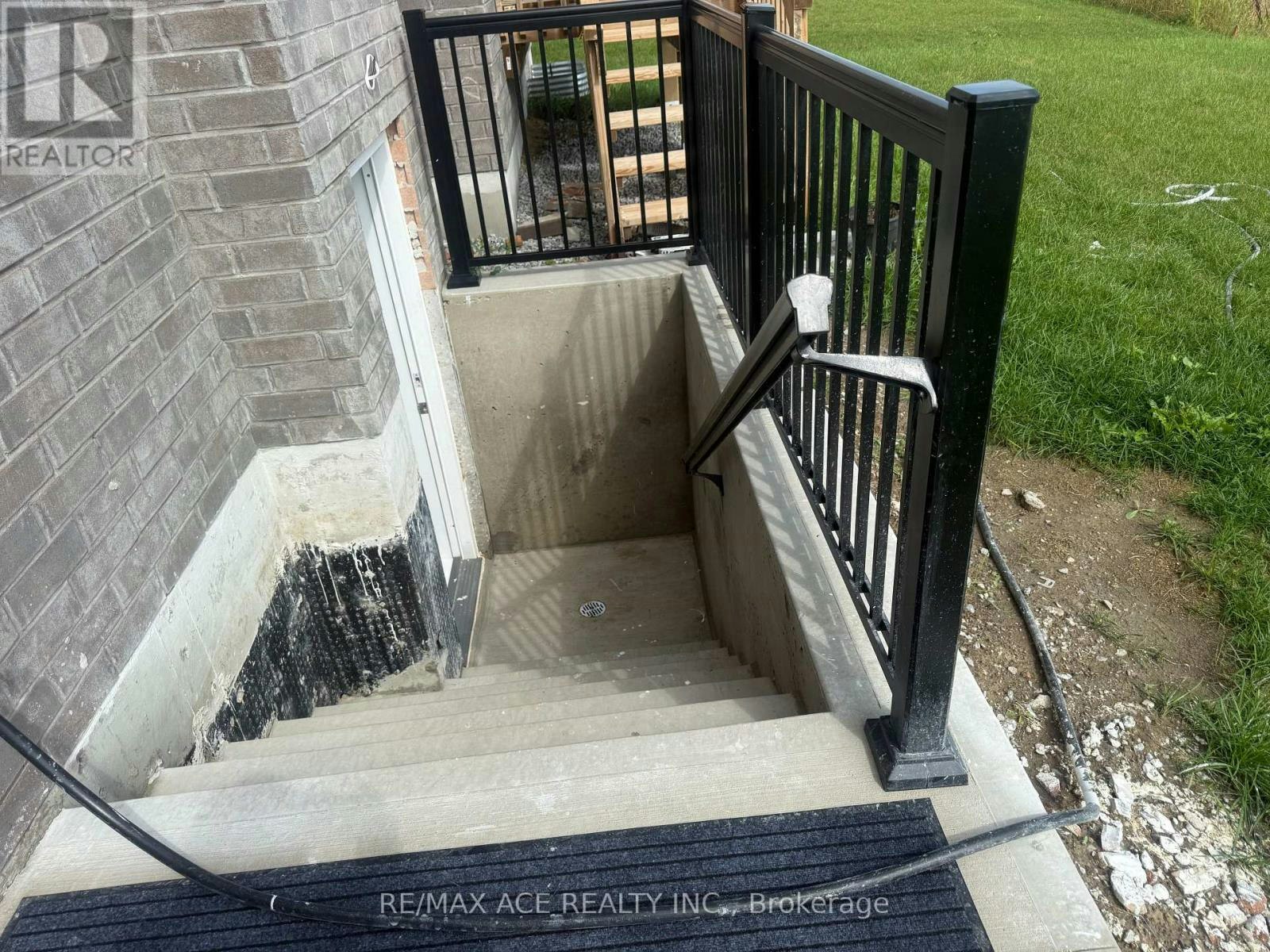 BSMT-2219 Beckman Crescent, Oshawa, ON, L1L 0W8 - 3