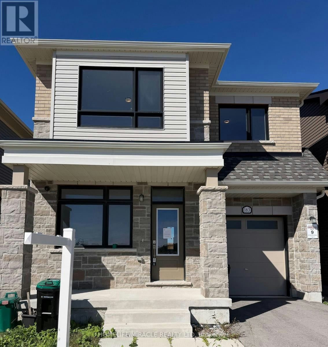 163 Fenchurch Manor, Barrie, ON, L9J 0W9