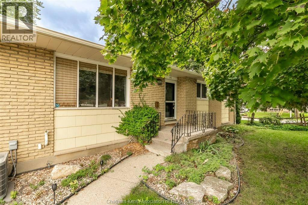 591 King Street West, Chatham-Kent, ON, N7M 1H7
