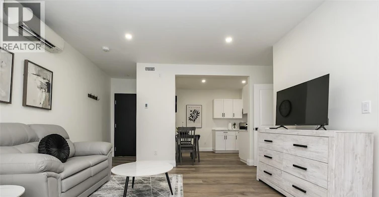 4-1231 Unversity Avenue, Windsor, ON, N9A 5T2 - 2
