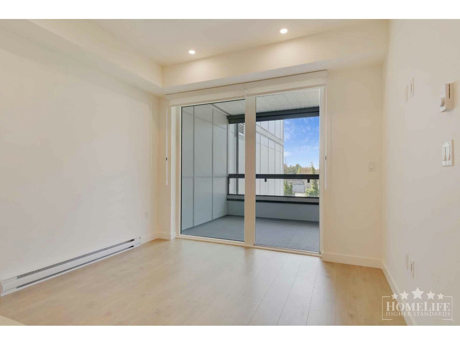 319-13760 75a Avenue, Surrey, BC, V3W 3W5 - 4