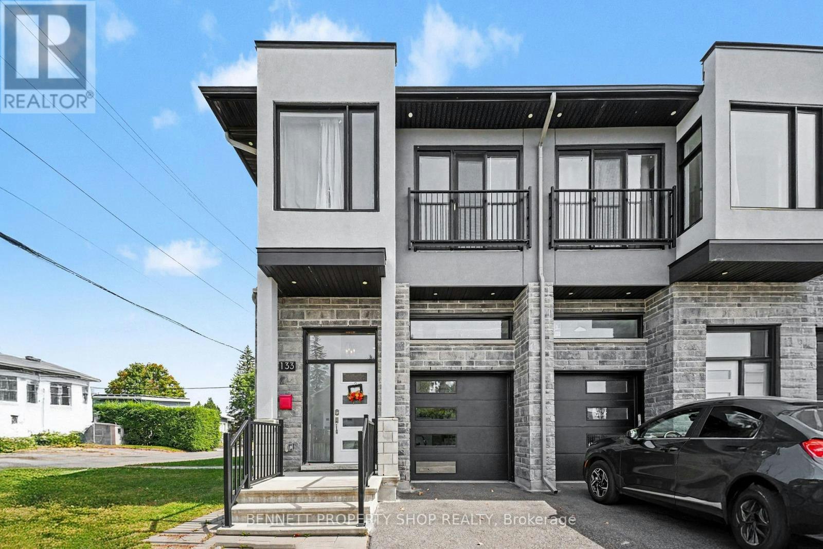 133 Duford Street, Ottawa, ON, K1L 6Z5