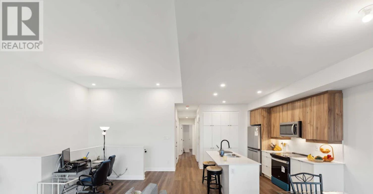 D-4793 Bank Street, Ottawa, ON, K1T 3W7 - 12