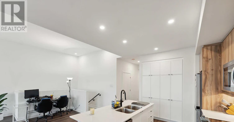 D-4793 Bank Street, Ottawa, ON, K1T 3W7 - 15