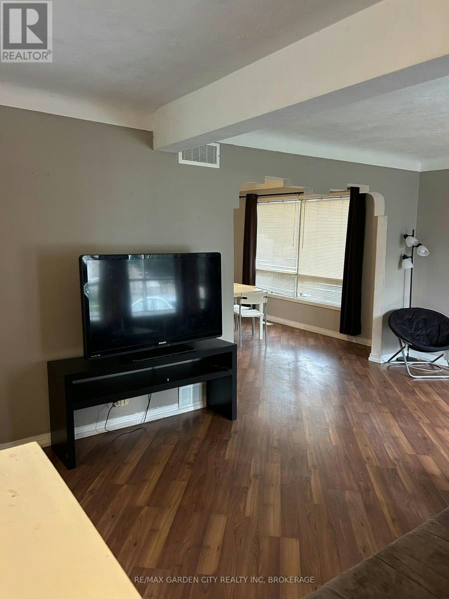 182 York Street, St. Catharines, ON, L2R 6G2 - 6