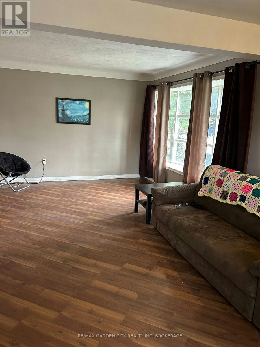 182 York Street, St. Catharines, ON, L2R 6G2 - 5