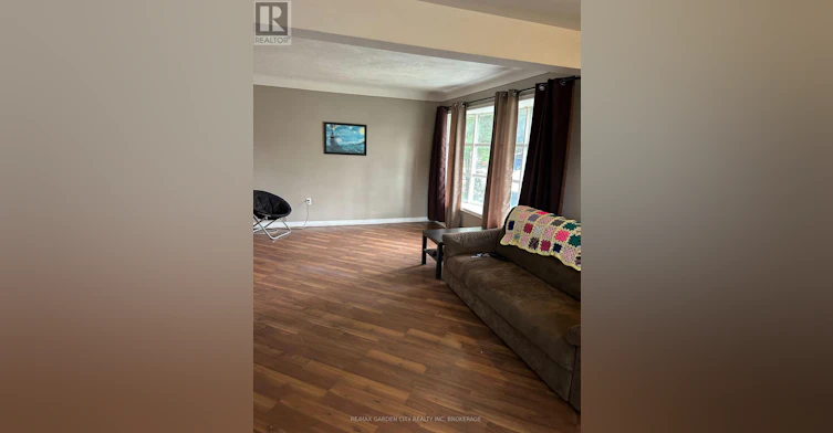 182 York Street, St. Catharines, ON, L2R 6G2 - 5