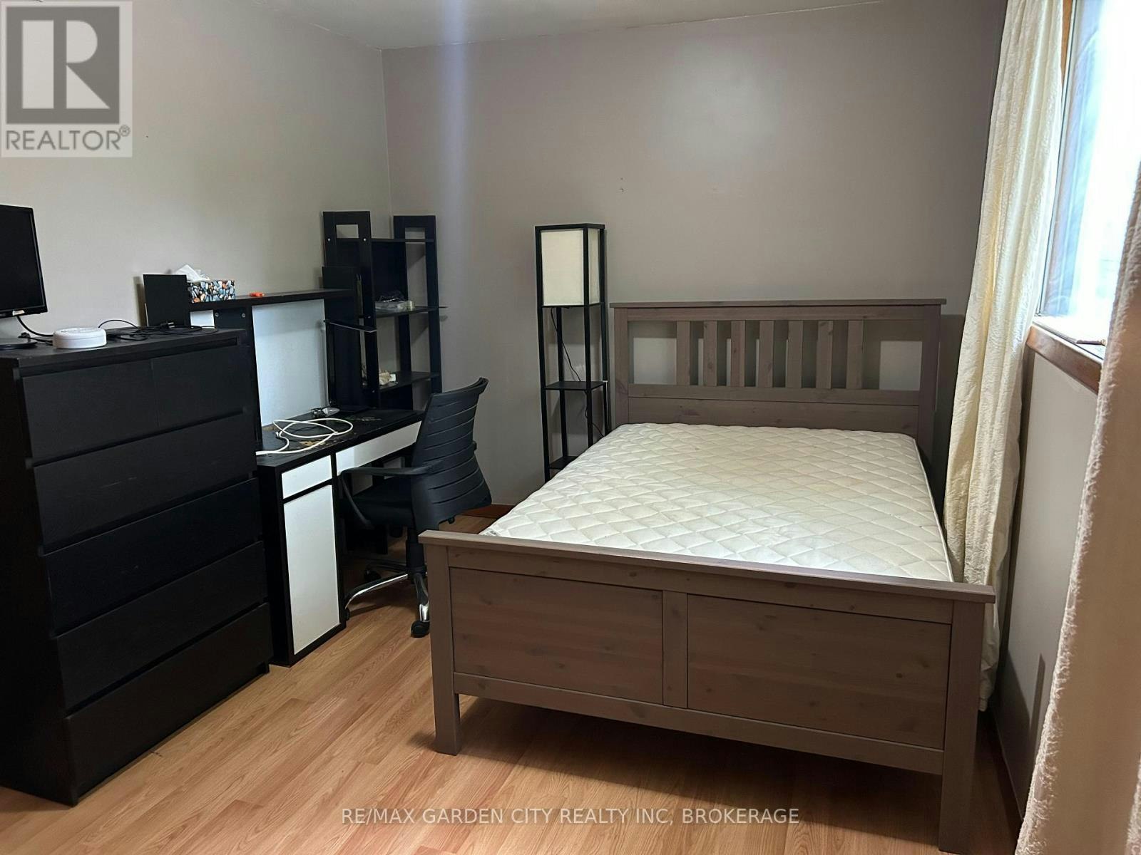 182 York Street, St. Catharines, ON, L2R 6G2 - 10