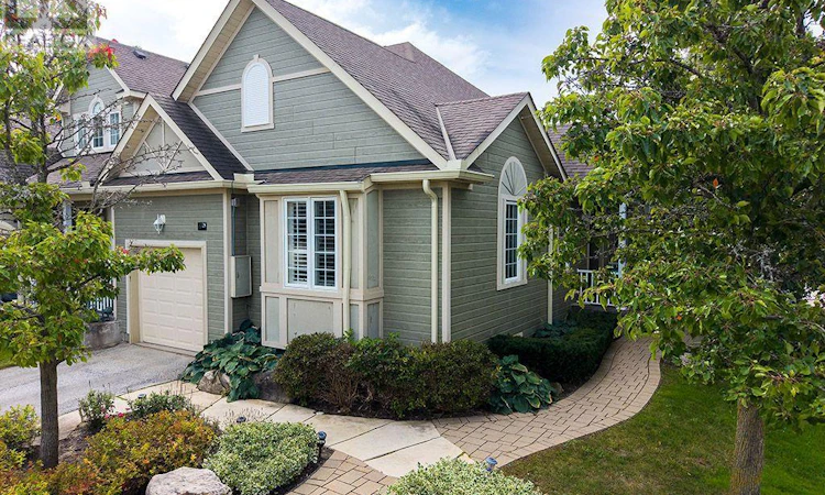 28-110 Napier Street W