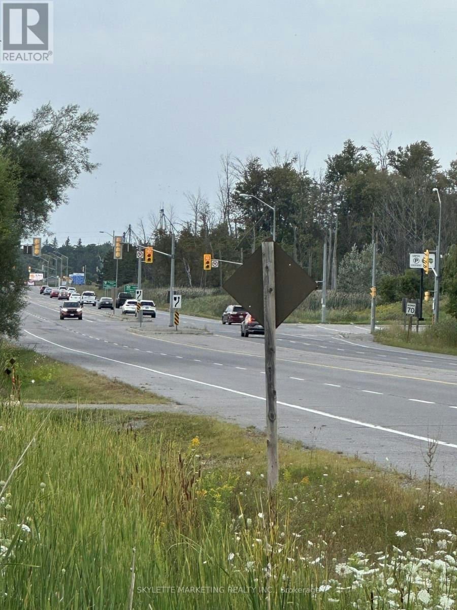 22334 Woodbine Avenue, East Gwillimbury, ON, L0G 1R0 - 6