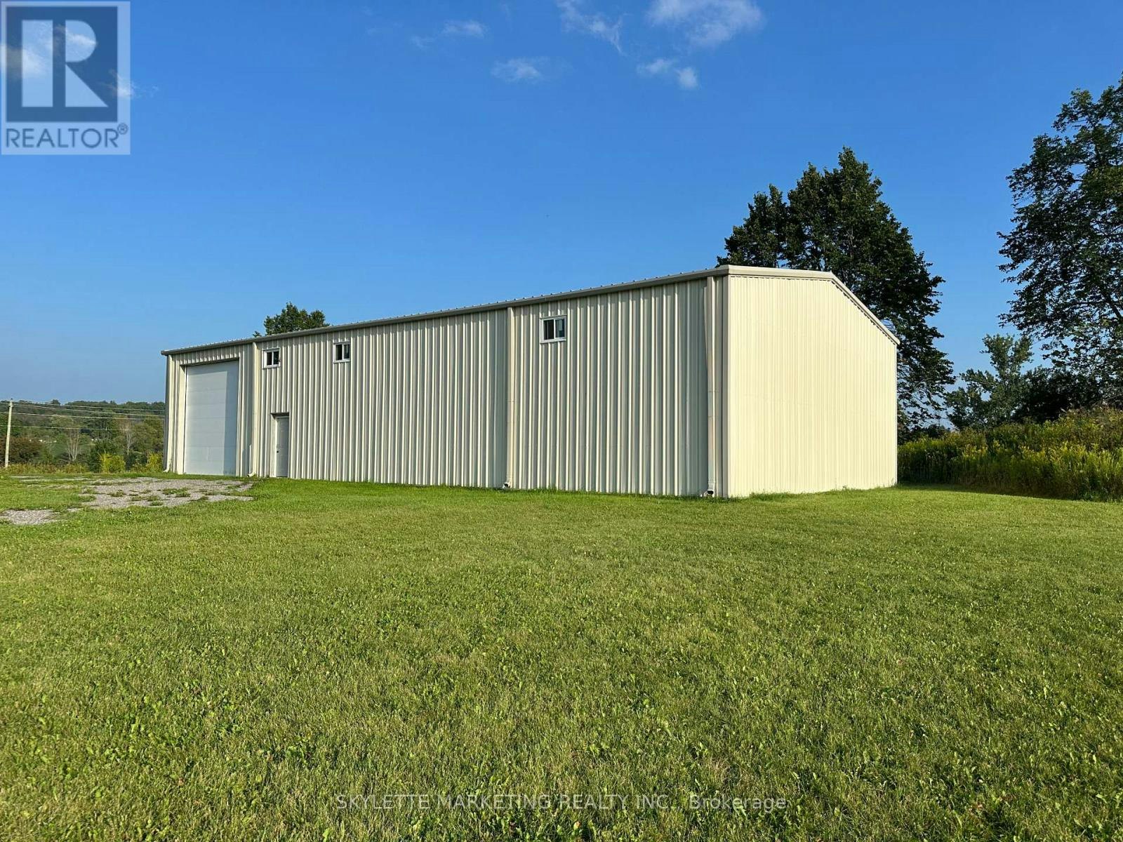 22334 Woodbine Avenue, East Gwillimbury, ON, L0G 1R0 - 2