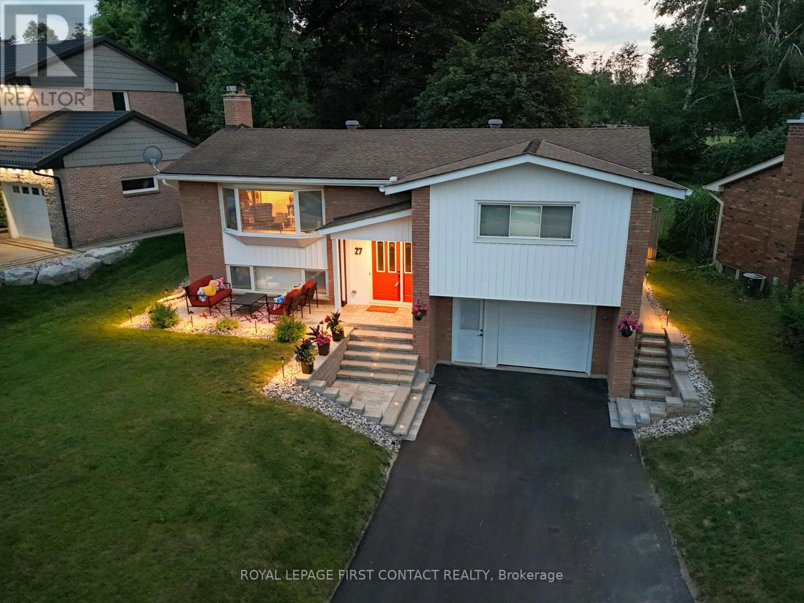 27 Tower Crescent, Barrie, ON, L4N 2V3