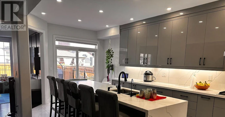 MAIN-7538 Saint Barbara Boulevard, Mississauga, ON, L5W 0B6 - 11