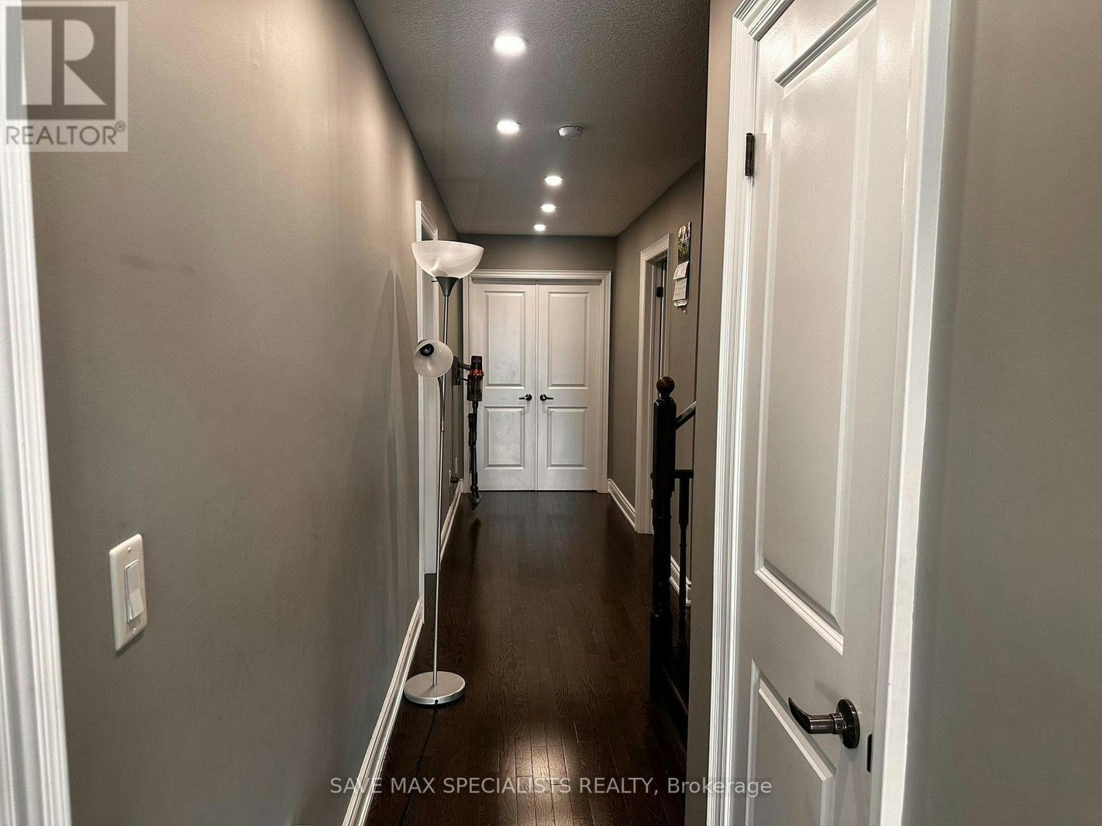 MAIN-7538 Saint Barbara Boulevard, Mississauga, ON, L5W 0B6 - 17