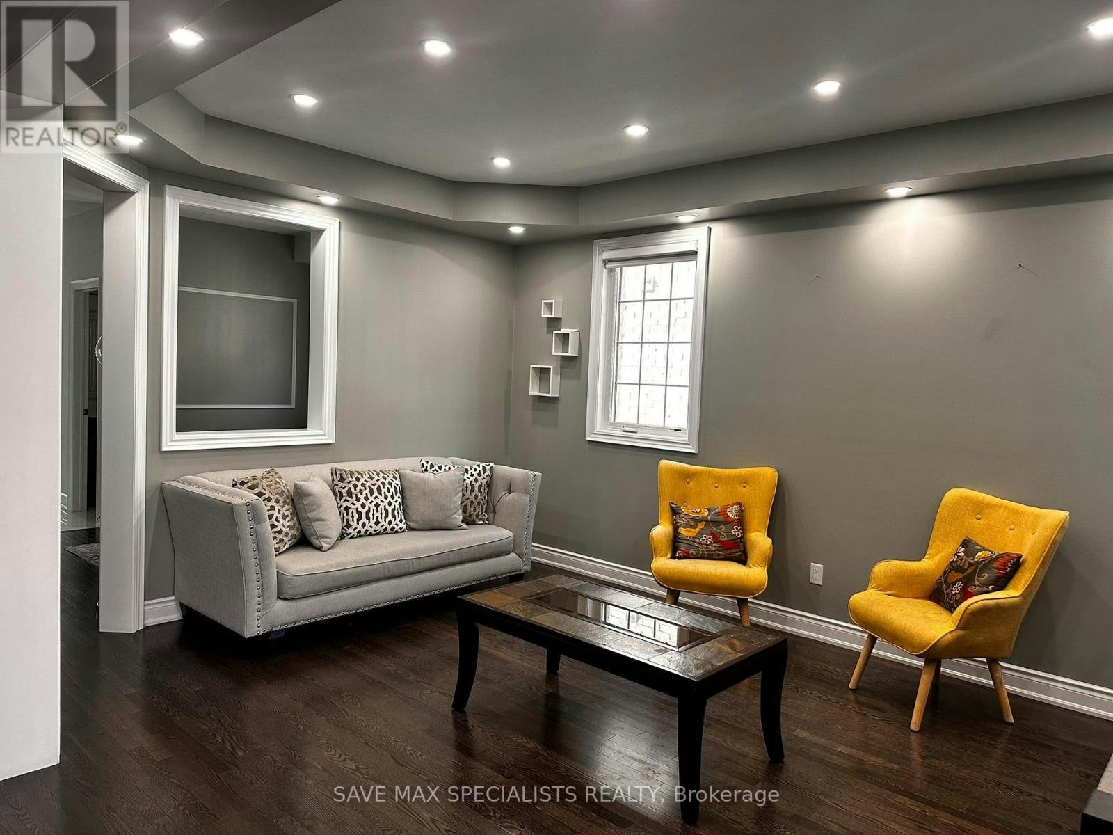 MAIN-7538 Saint Barbara Boulevard, Mississauga, ON, L5W 0B6 - 7