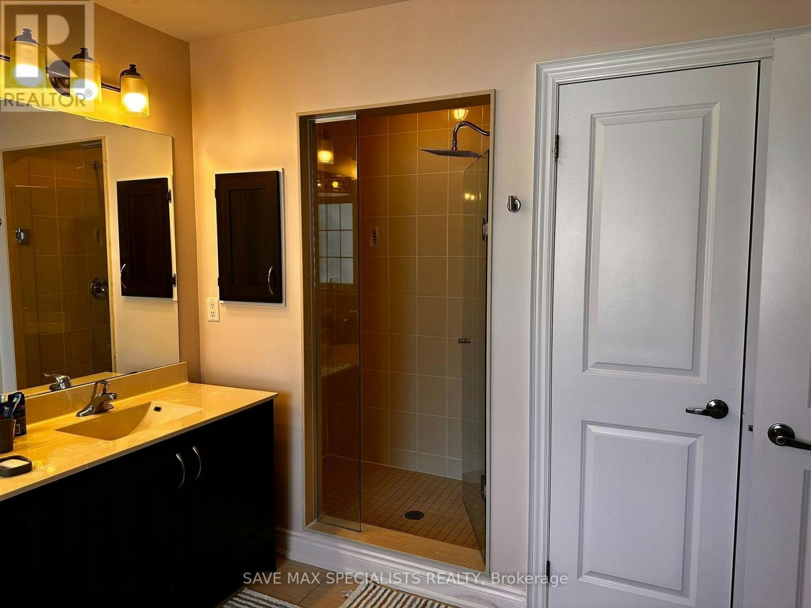 MAIN-7538 Saint Barbara Boulevard, Mississauga, ON, L5W 0B6 - 22