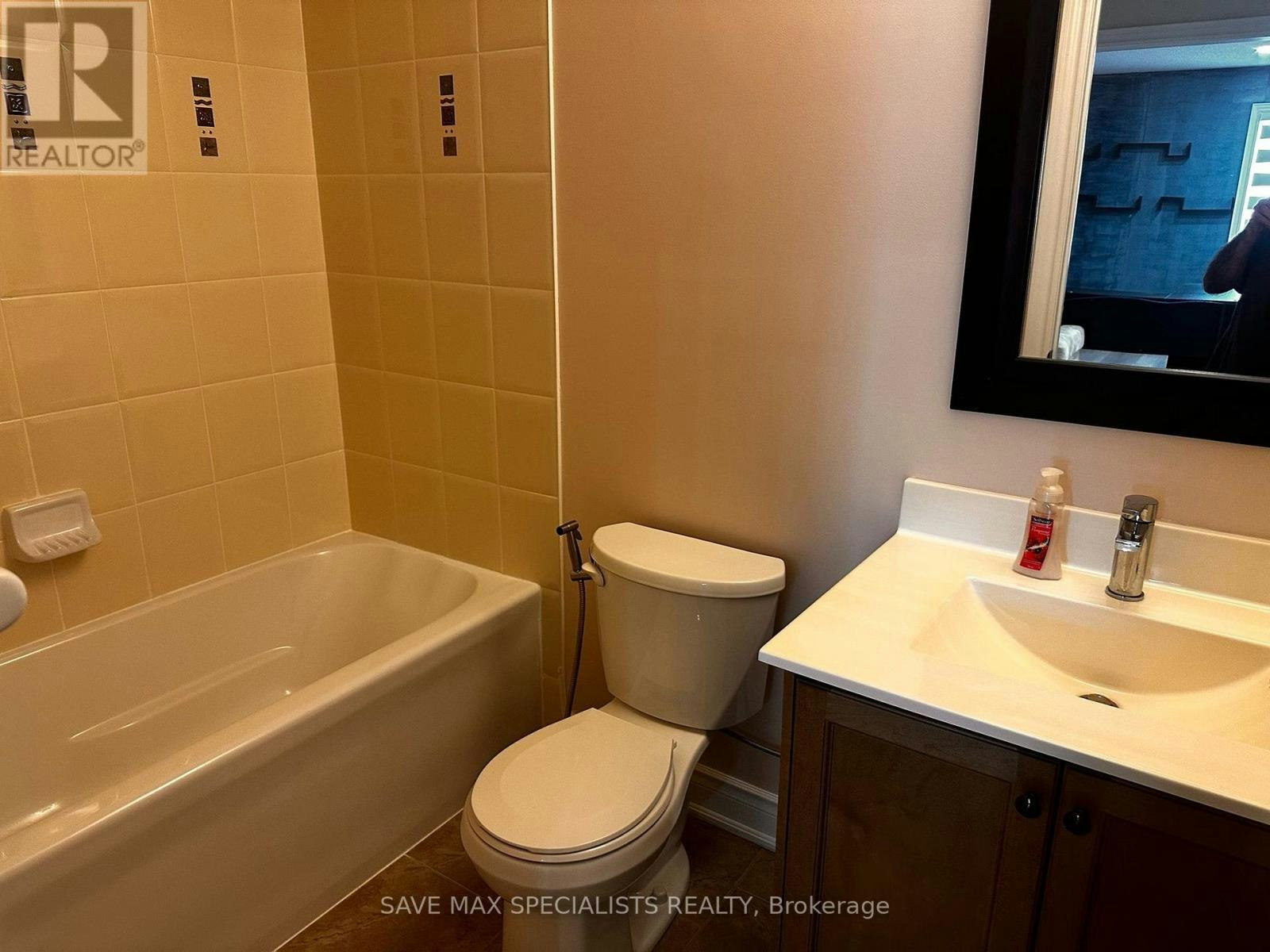 MAIN-7538 Saint Barbara Boulevard, Mississauga, ON, L5W 0B6 - 38