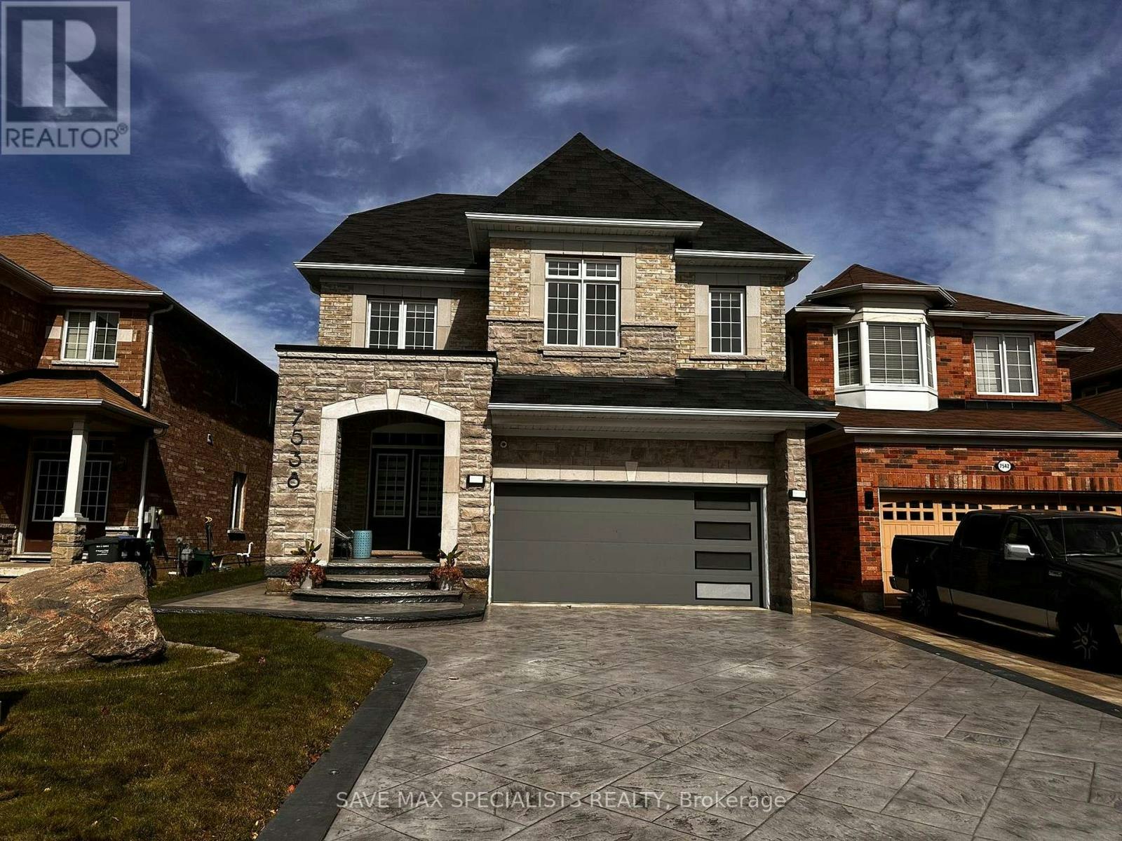 MAIN-7538 Saint Barbara Boulevard, Mississauga, ON, L5W 0B6