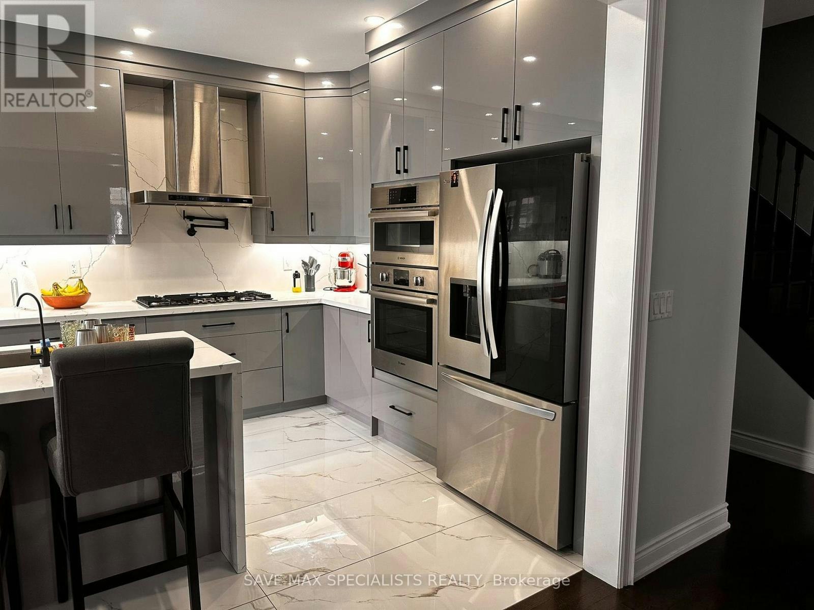 MAIN-7538 Saint Barbara Boulevard, Mississauga, ON, L5W 0B6 - 12