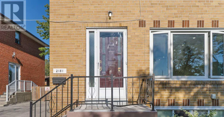 2181 Wiseman Court, Mississauga, ON, L5J 1P3 - 4