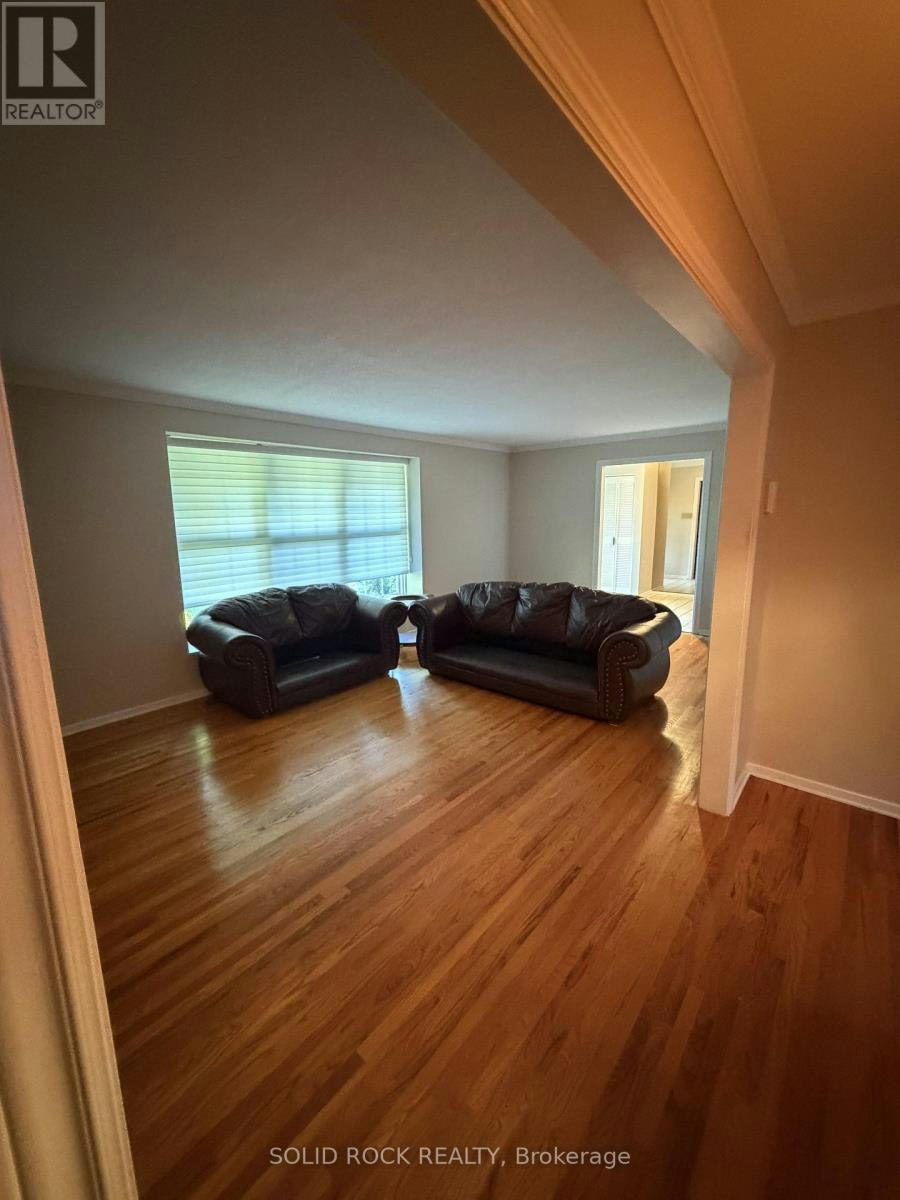 1953 Mulberry Crescent, Ottawa, ON, K1J 8J8 - 5