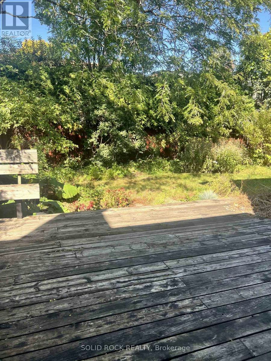 1953 Mulberry Crescent, Ottawa, ON, K1J 8J8 - 11